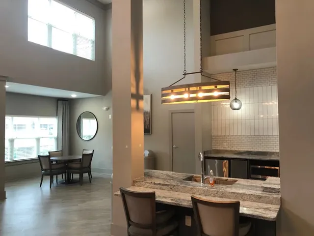 $752 | 3700 North Main Street, Columbia, SC 29203