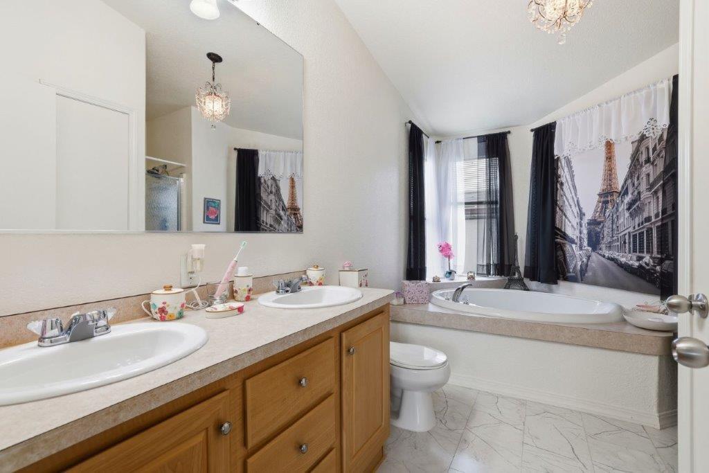 3901 Lake Road, Unit 169 West Sacramento, CA 95691 - Photo 30 of 58 primary bath
