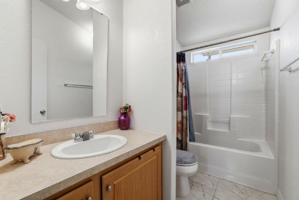 3901 Lake Road, Unit 169 West Sacramento, CA 95691 - Photo 37 of 58 hall bath
