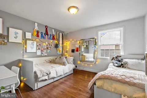 $1,575,000 | 7005 West Greenvale Parkway, Chevy Chase, MD 20815