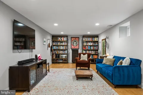 $1,575,000 | 7005 West Greenvale Parkway, Chevy Chase, MD 20815