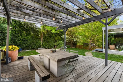 $1,575,000 | 7005 West Greenvale Parkway, Chevy Chase, MD 20815