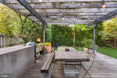 $1,575,000 | 7005 West Greenvale Parkway, Chevy Chase, MD 20815
