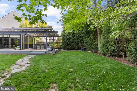 $1,575,000 | 7005 West Greenvale Parkway, Chevy Chase, MD 20815