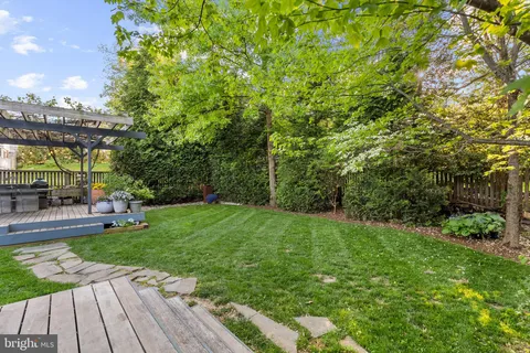 $1,575,000 | 7005 West Greenvale Parkway, Chevy Chase, MD 20815