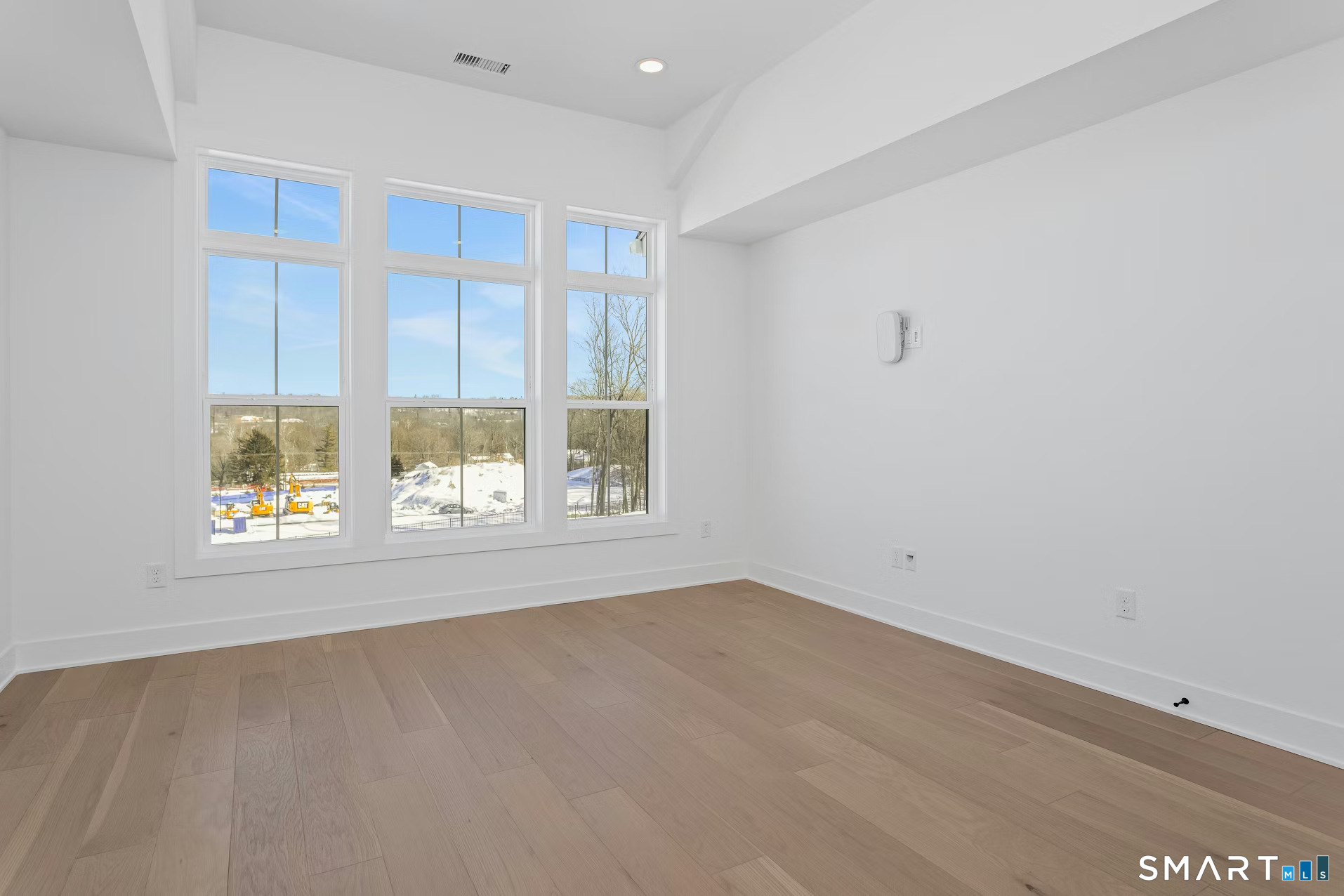 27 Bramble Way Brookfield, CT 06804 - Photo 17 of 26 an empty room with a window