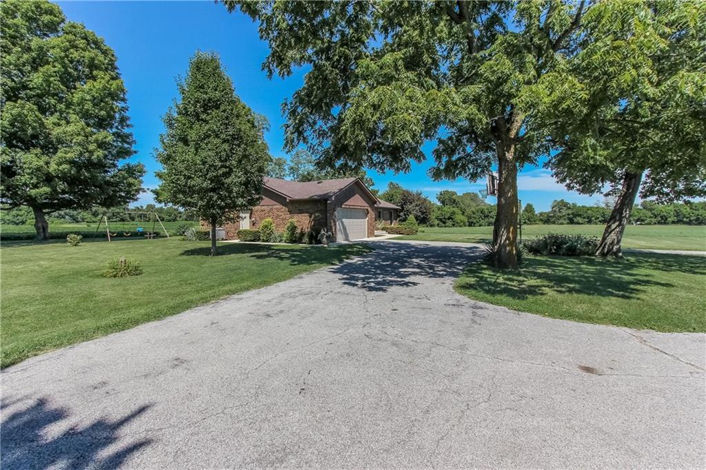 13721 Paddock Road Camby, IN 46113 - Photo 5 of 45 Gallery Image 5