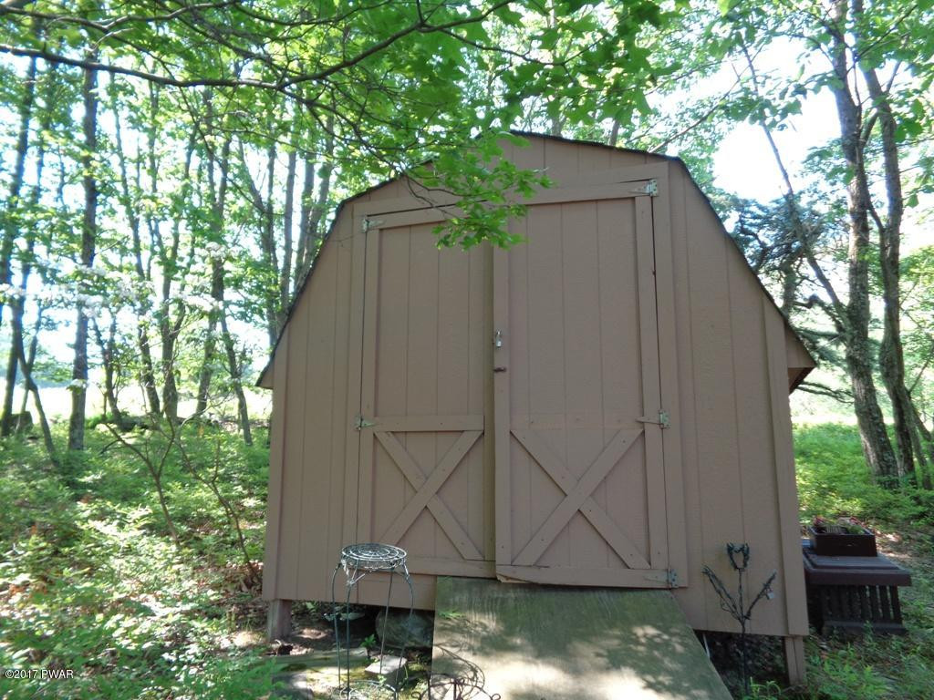 127 Mountain View Road Greeley, PA 18425 - Photo 10 of 36 11 Shed (2)
