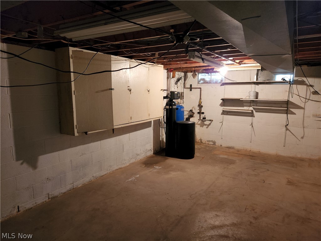 9740 Struthers Road New Middletown, OH 44442 - Photo 34 of 35 Basement