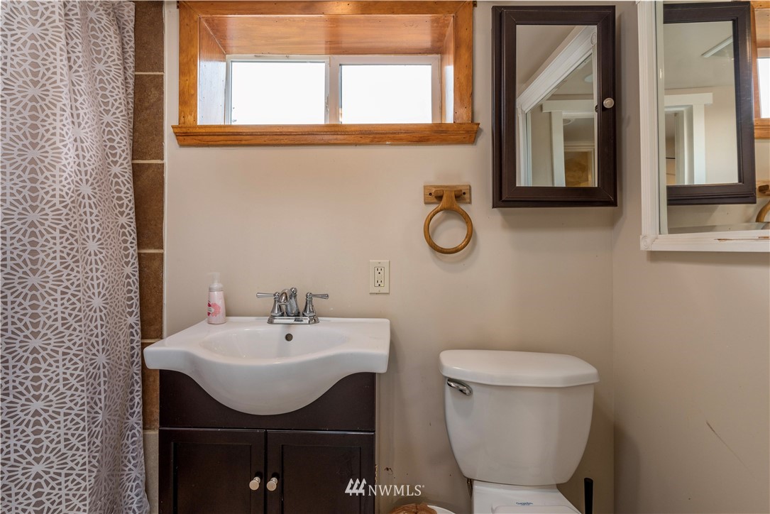 1413 Shattuck Avenue South Renton, WA 98055 - Photo 14 of 20 Gallery Image 14
