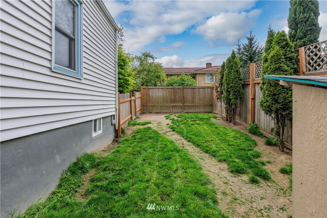 1413 Shattuck Avenue South Renton, WA 98055 - Photo 18 of 20 Gallery Image 18
