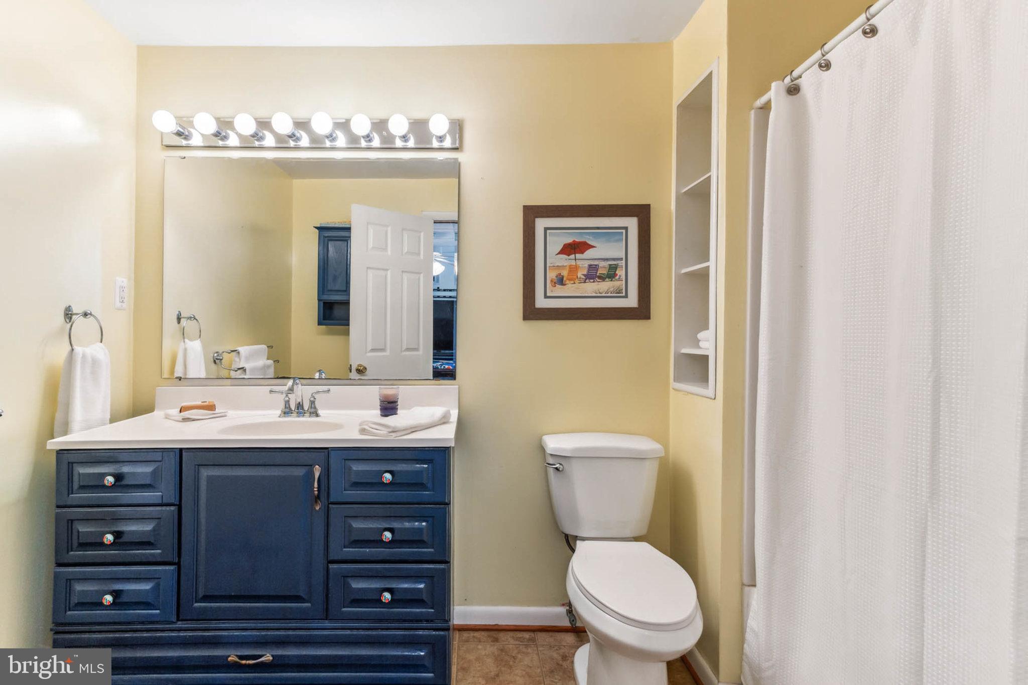 5117 Knoll Road Huntingtown, MD 20639 - Photo 31 of 46 Lower Level Full Bathroom with Tub/Shower