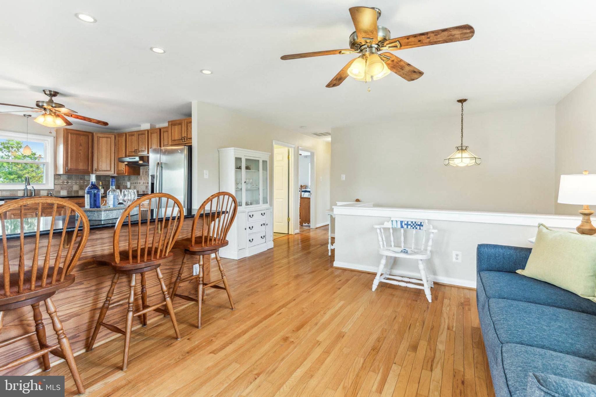5117 Knoll Road Huntingtown, MD 20639 - Photo 7 of 46 Living Room/Kitchen