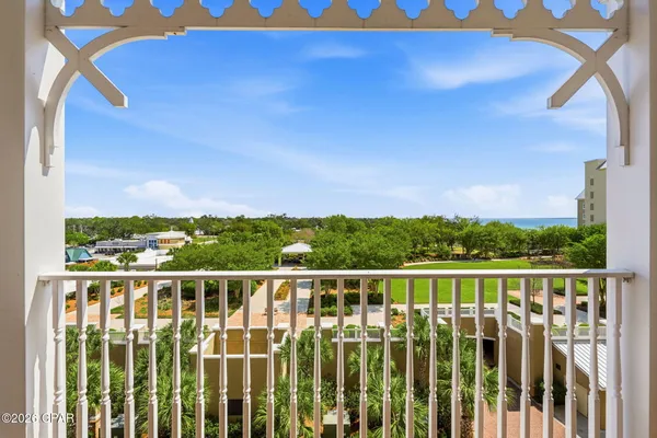 $419,900 | 3001 West 10th Street, Unit 505, Panama City, FL 32401