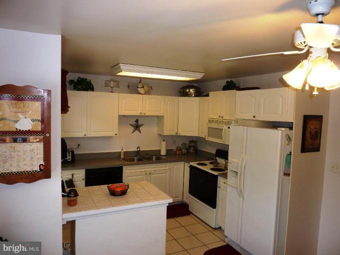 1045 Redeye Road Lusby, MD 20657 - Photo 2 of 14 Kitchen