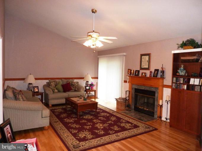 1045 Redeye Road Lusby, MD 20657 - Photo 4 of 14 Living Room