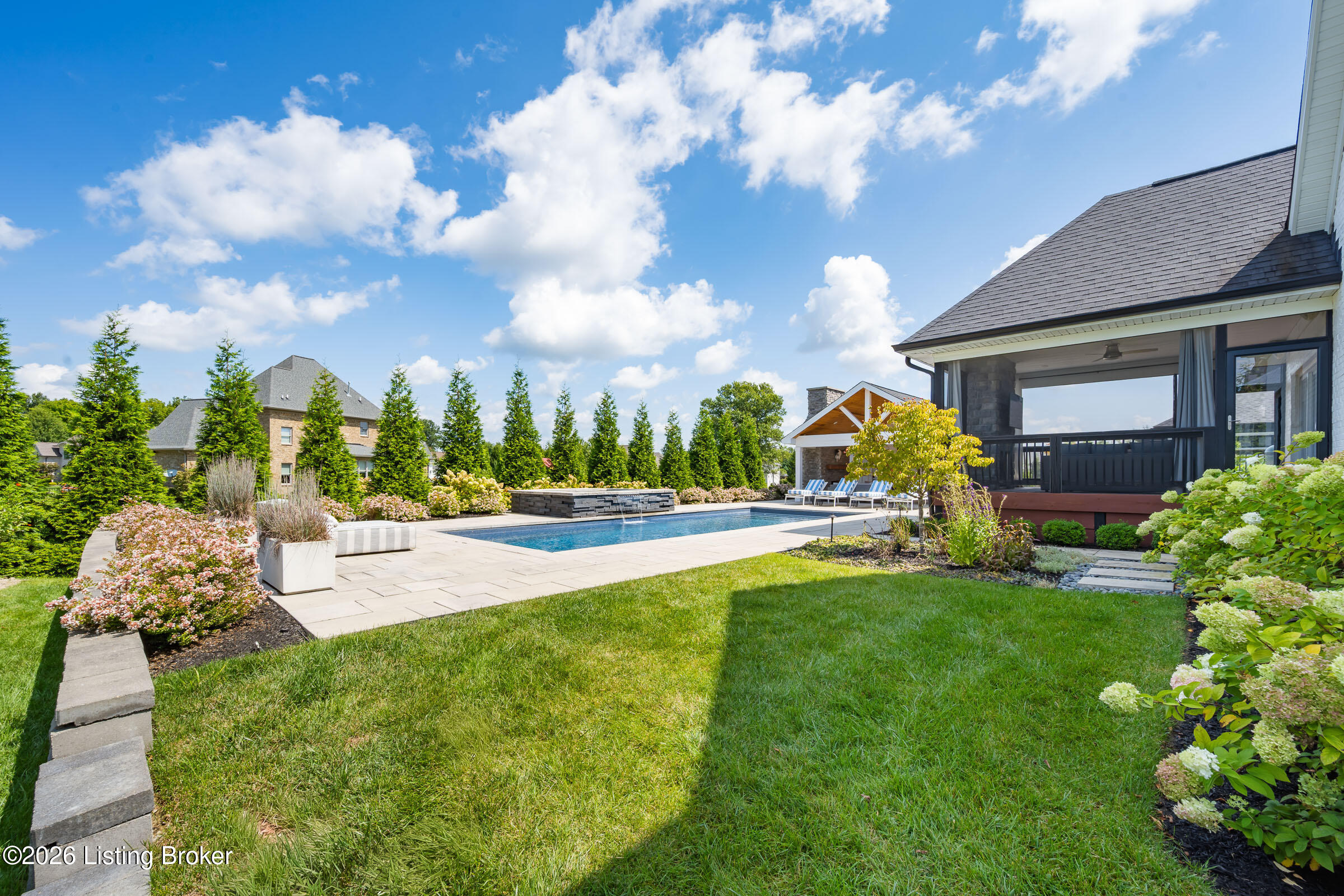 4945 Spring Farm Road Prospect, KY 40059 - Photo 79 of 91 Spring Farm_Exteriors_and_Twilights-39