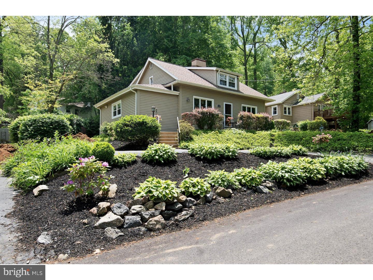 12 Chestnut Road Newtown Square, PA 19073 - Photo 1 of 25 Gallery Image 1