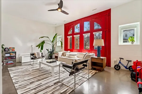 $1,899,000 | 2100 West Eastwood Avenue, Chicago, IL 60625