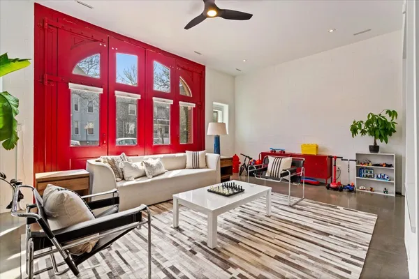 $1,899,000 | 2100 West Eastwood Avenue, Chicago, IL 60625