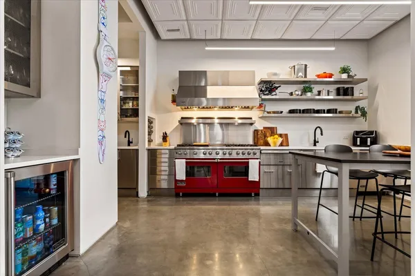 $1,899,000 | 2100 West Eastwood Avenue, Chicago, IL 60625