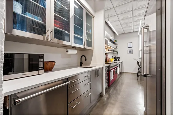 $1,899,000 | 2100 West Eastwood Avenue, Chicago, IL 60625