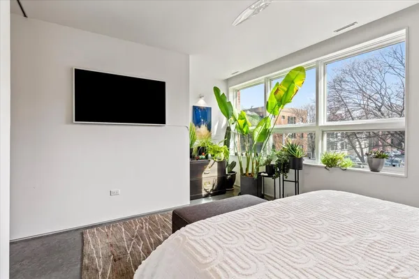 $1,899,000 | 2100 West Eastwood Avenue, Chicago, IL 60625