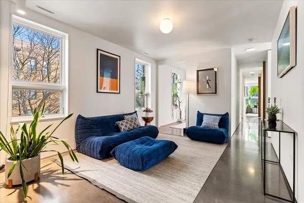 $1,899,000 | 2100 West Eastwood Avenue, Chicago, IL 60625