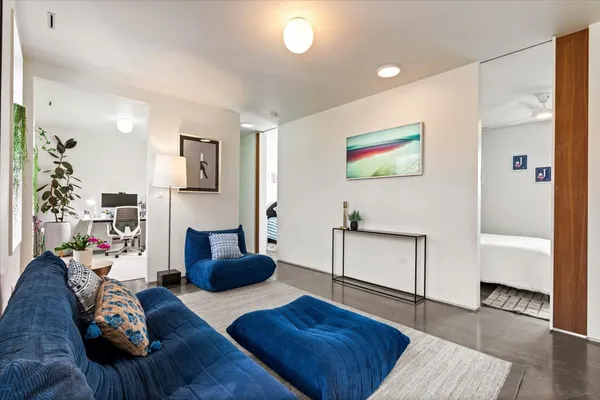 $1,899,000 | 2100 West Eastwood Avenue, Chicago, IL 60625