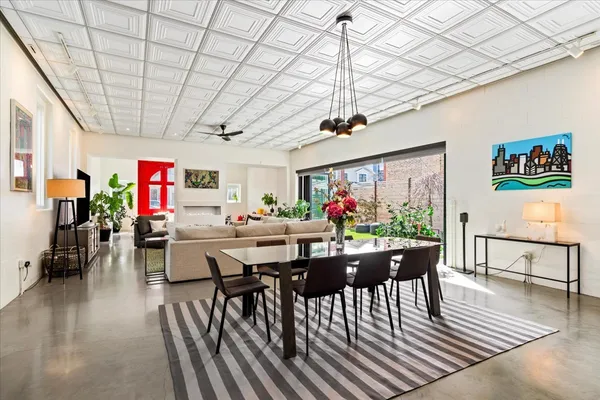 $1,899,000 | 2100 West Eastwood Avenue, Chicago, IL 60625