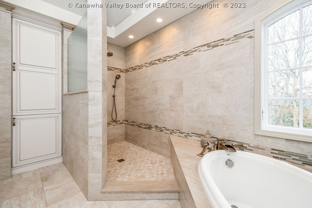 146 Whispering Woods Road Charleston, WV 25304 - Photo 27 of 48 Gallery Image 27