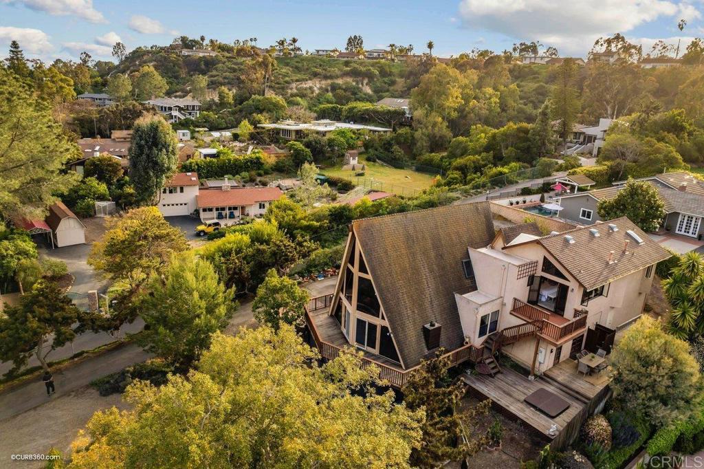 602 Sereno View Road Encinitas, CA 92024 - Photo 44 of 56 an aerial view of multiple house