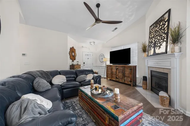 $400,000 | 363 Sand Paver Way, Fort Mill, SC 29708