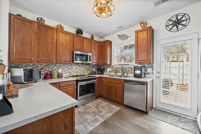 $400,000 | 363 Sand Paver Way, Fort Mill, SC 29708