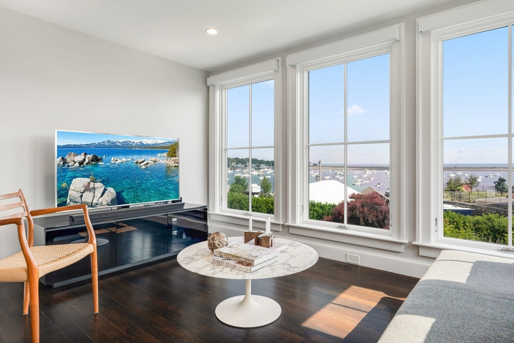 5 Redstone Lane Marblehead, MA 01945 - Photo 15 of 37 a living room with furniture and a window