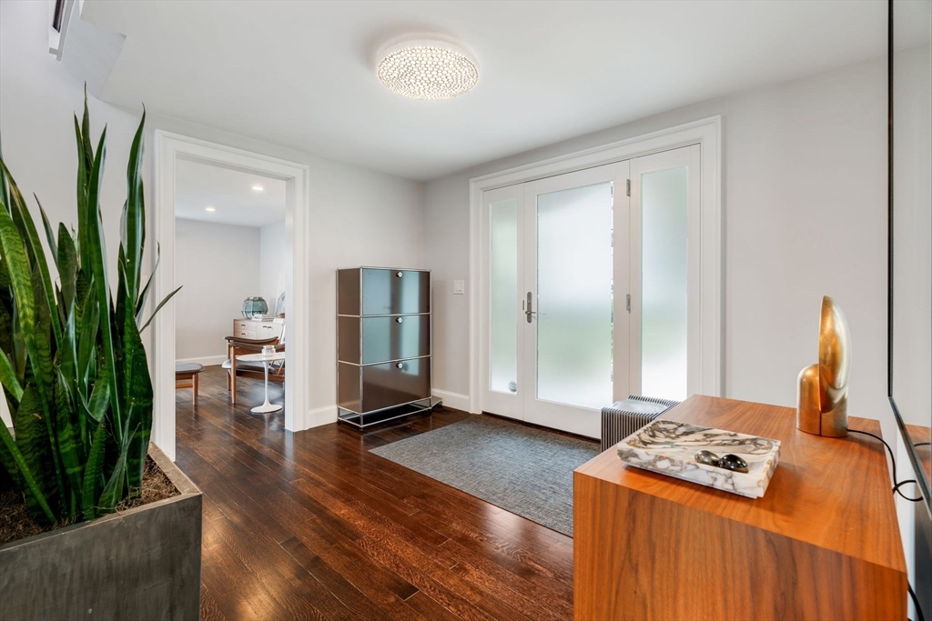 5 Redstone Lane Marblehead, MA 01945 - Photo 5 of 37 a living room with furniture and a wooden floor