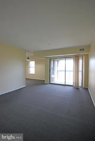 $1,650 | 7900 Coriander Drive, Unit 303, Gaithersburg, MD 20879