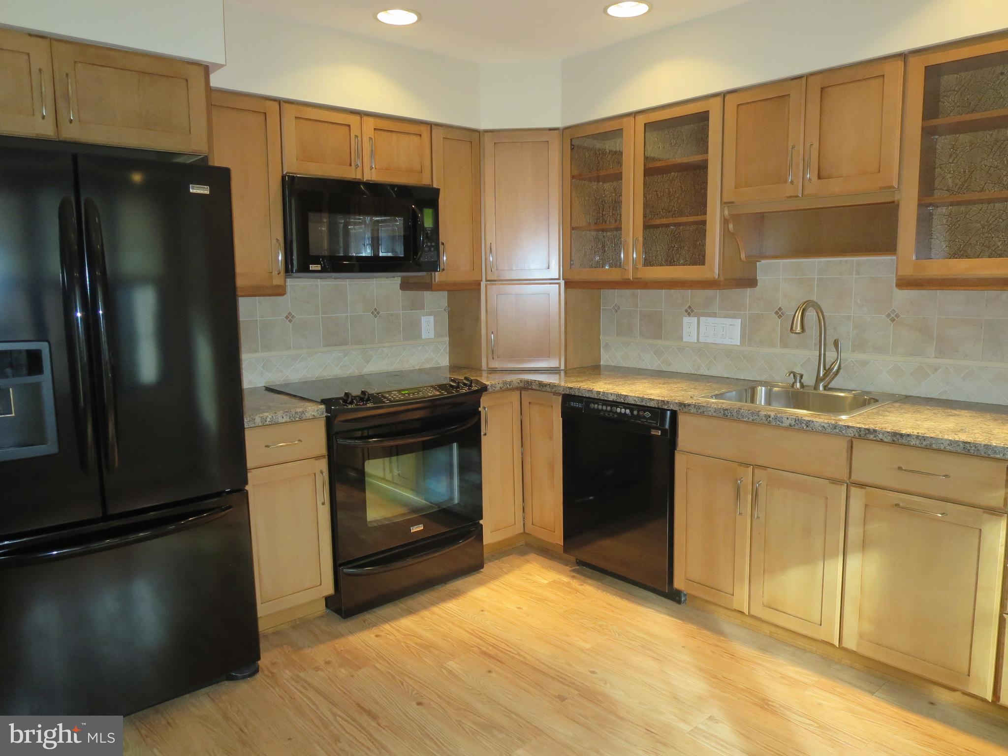 32 Crofton Commons Cherry Hill, NJ 08034 - Photo 6 of 19 Kitchen