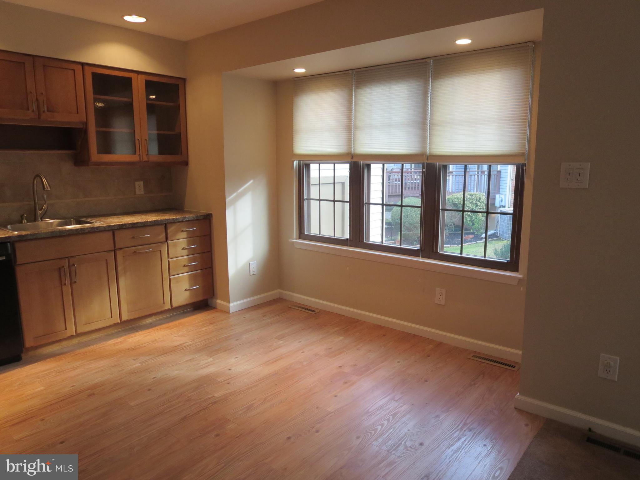 32 Crofton Commons Cherry Hill, NJ 08034 - Photo 7 of 19 Kitchen