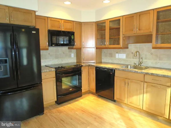 $2,950 | 32 Crofton Commons, Cherry Hill, NJ 08034