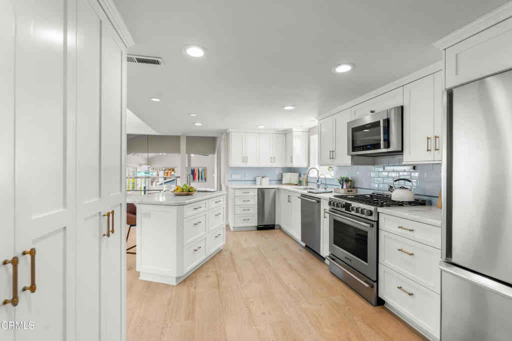 5040 Island View Street Oxnard, CA 93035 - Photo 17 of 50
