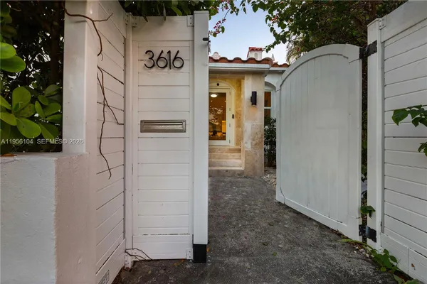 $1,998,000 | 3616 Southwest 26th Street, Miami, FL 33133