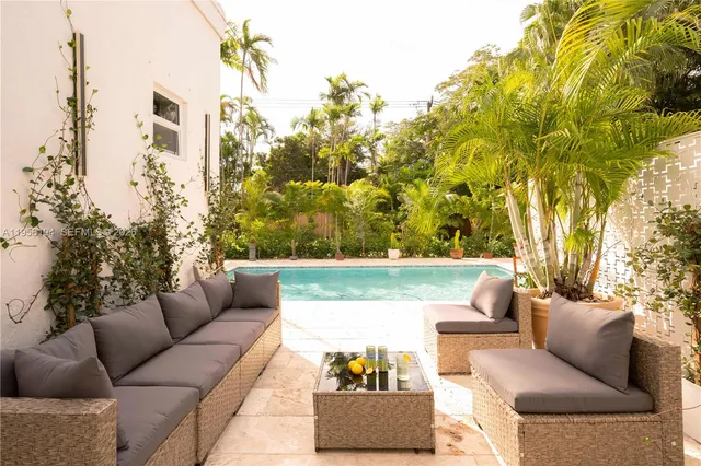 $1,998,000 | 3616 Southwest 26th Street, Miami, FL 33133