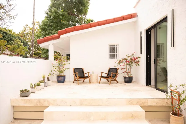 $1,998,000 | 3616 Southwest 26th Street, Miami, FL 33133