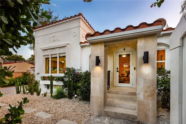 $1,998,000 | 3616 Southwest 26th Street, Miami, FL 33133