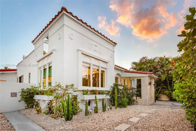 $1,998,000 | 3616 Southwest 26th Street, Miami, FL 33133