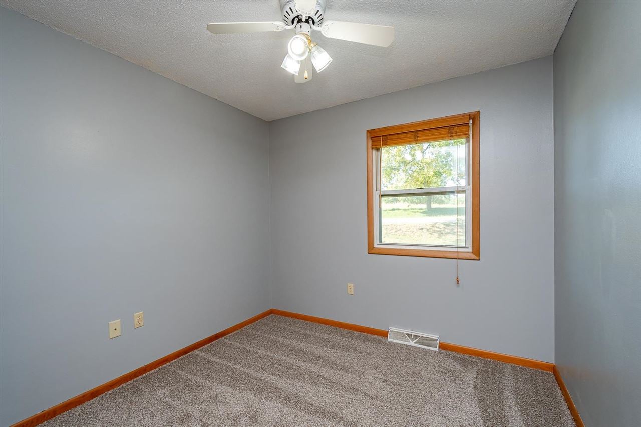 3128 Sandy Beach Road Northeast Solon, IA 52333 - Photo 15 of 31 Gallery Image 15
