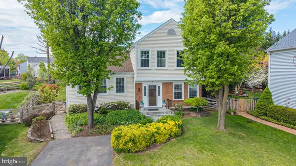 $699,900 | 5 Dudley Court, Sterling, VA 20165