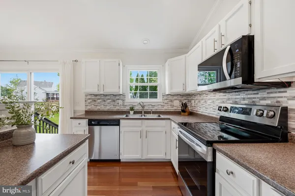$699,900 | 5 Dudley Court, Sterling, VA 20165