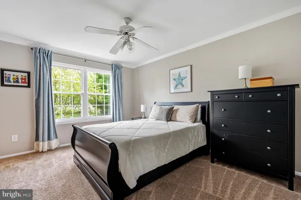 $699,900 | 5 Dudley Court, Sterling, VA 20165